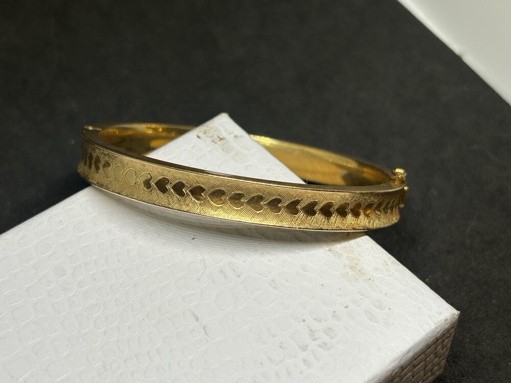 Vtg Victorian Revival 1/20 12k Gold Filled Engraved Heart Bangle Bracelet 2.3”